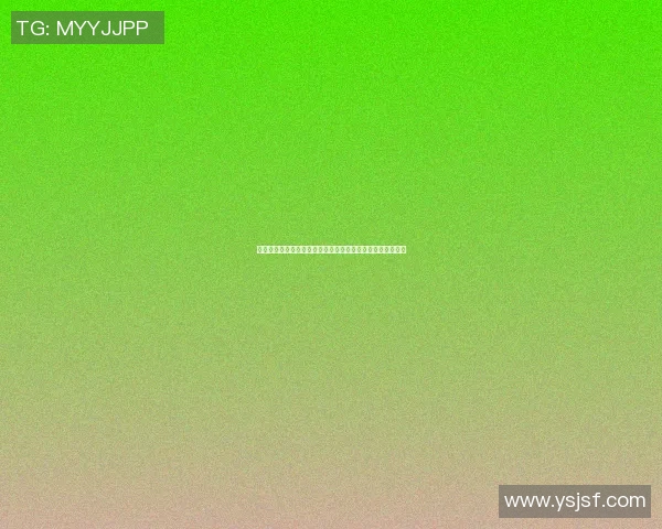 足球明星推荐男士时尚裤子选择助你展现运动魅力与个性风格