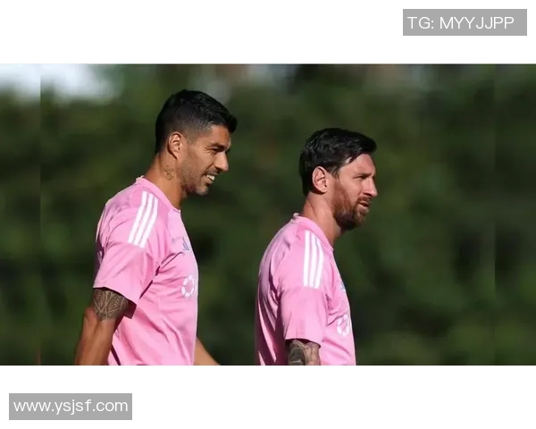 昔日足球明星如今化身老人引发球迷感慨岁月无情